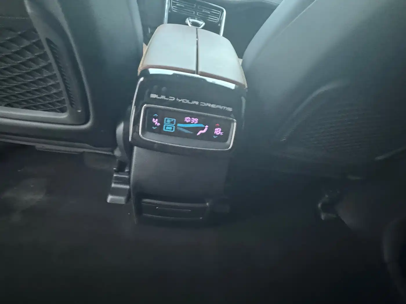 BYD Tang New Energy 2021 DM 2.0T AWD High Performance Premium фото 13