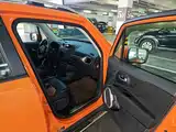 Photo 17 - Jeep Renegade