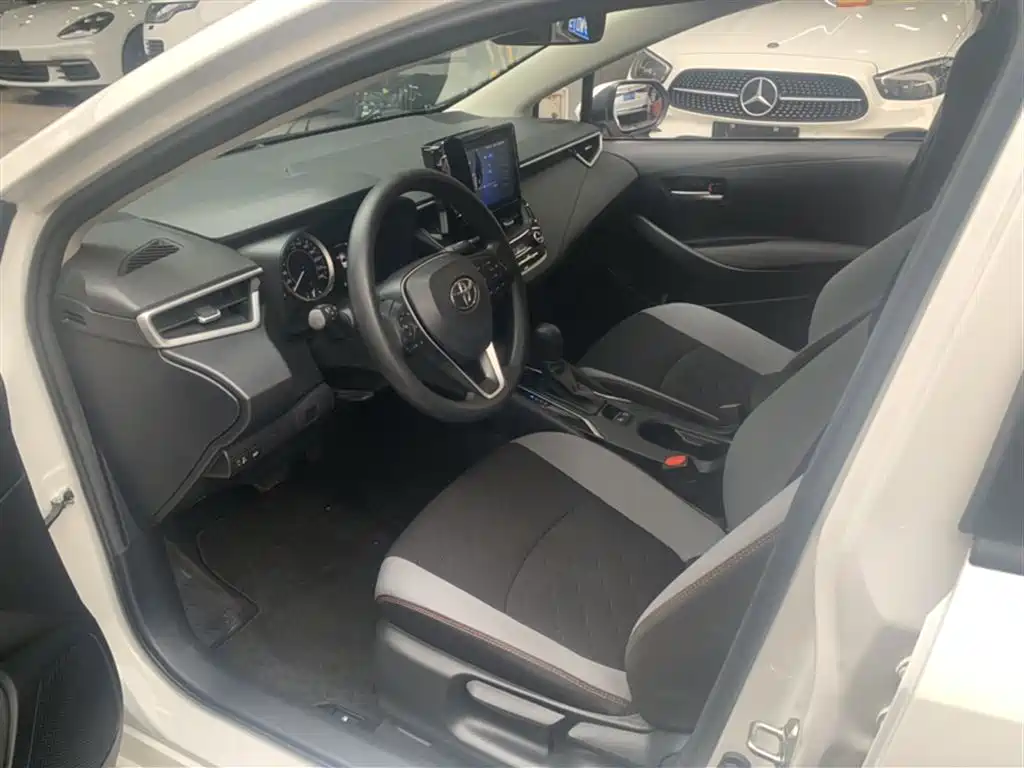 Toyota Corolla 2021 1.2T S-CVT Elite PLUS Edition фото 17