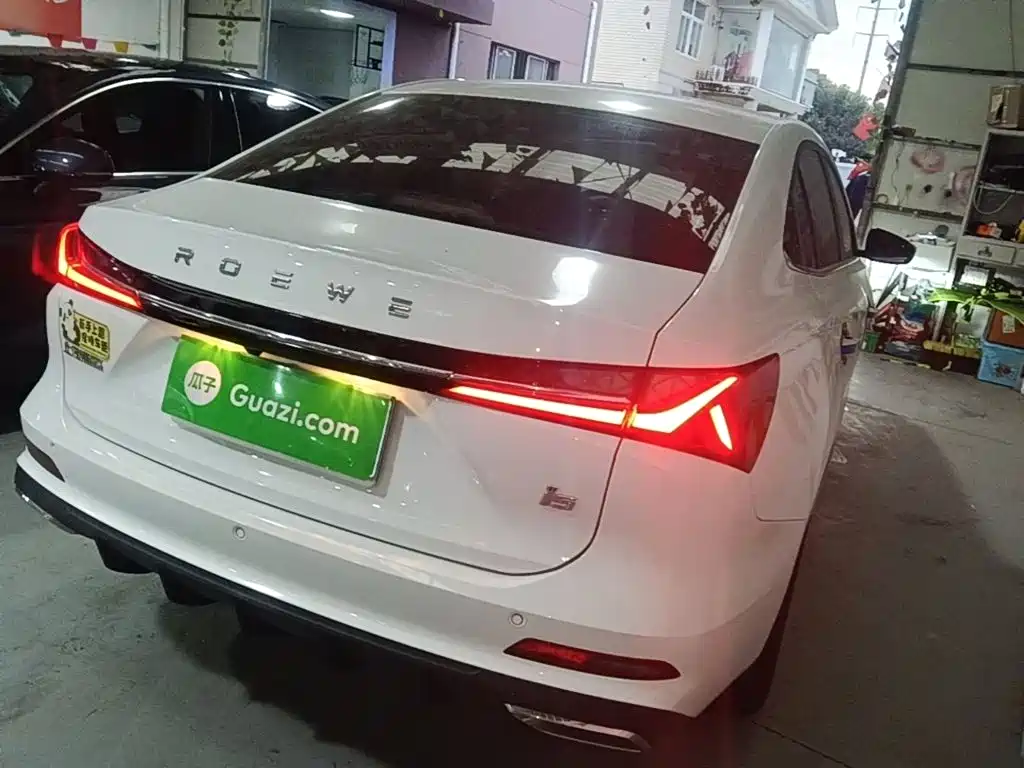 Roewe i5 2025 2023 1.5L CVT Luxury Edition