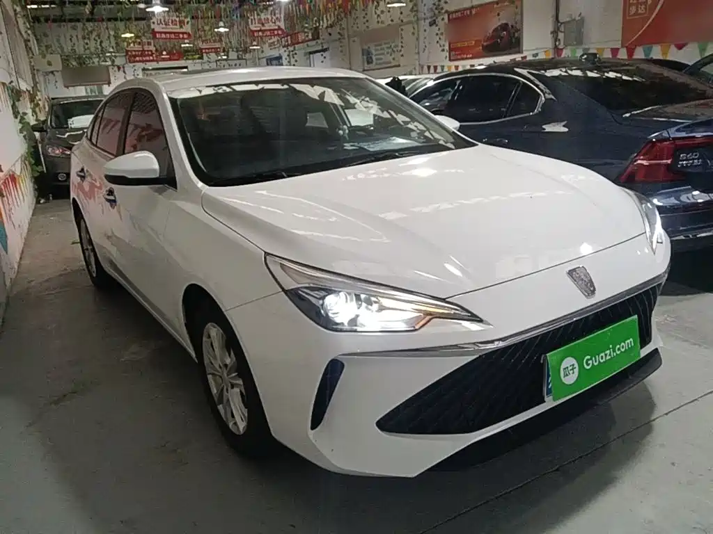 Roewe i5 2025 2023 1.5L CVT Luxury Edition