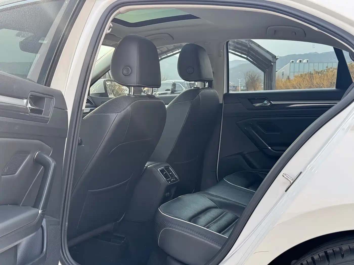 Volkswagen Lamando 2019 280TSI DSG Luxury Edition China VI фото 16