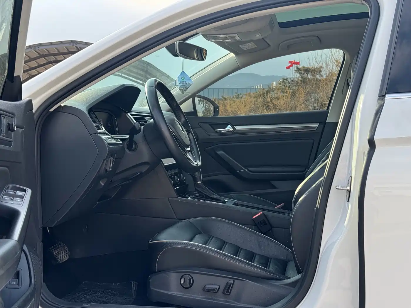 Volkswagen Lamando 2019 280TSI DSG Luxury Edition China VI фото 5