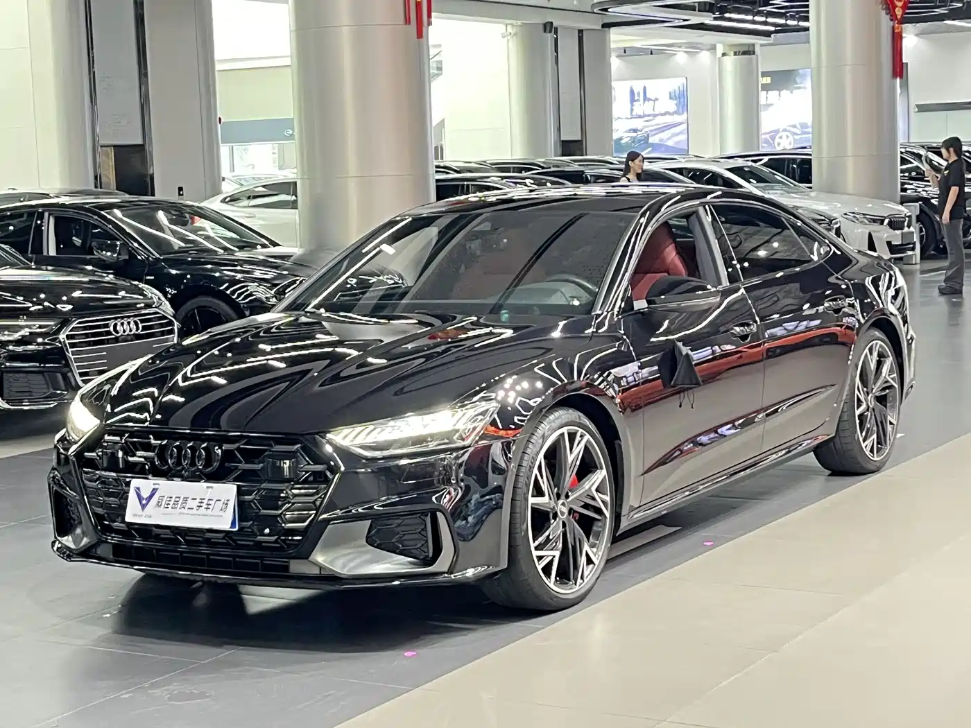 Audi A7L 2024 45 TFSI quattro S-line Black Warrior Edition