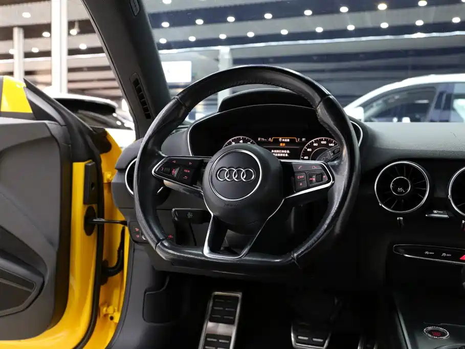 Photo 11 - Audi TT