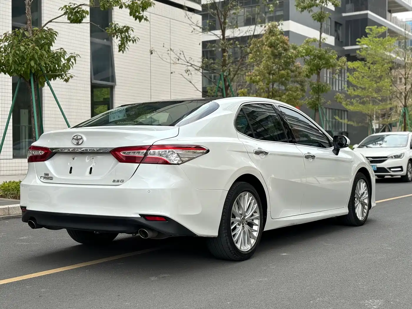 Toyota Camry 2019 2.5G Luxury Edition China VI фото 4