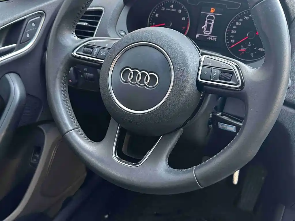 Audi Q3 2018 30th Anniversary Edition 30 TFSI Fashion фото 13