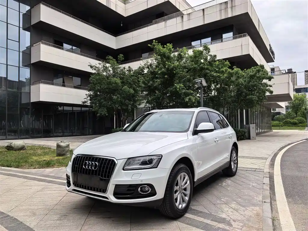 Audi Q5 2015 40 TFSI Technology фото 3