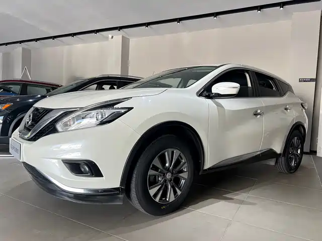 NISSAN LOULAN