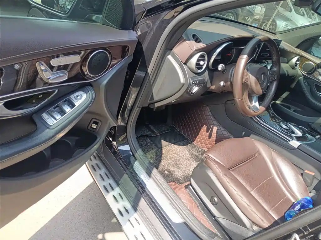 Mercedes-Benz GLC 2017 GLC 260 4MATIC Luxury фото 12
