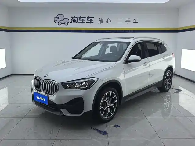 BMW X1 2022 sDrive25Li Leading — фото 1