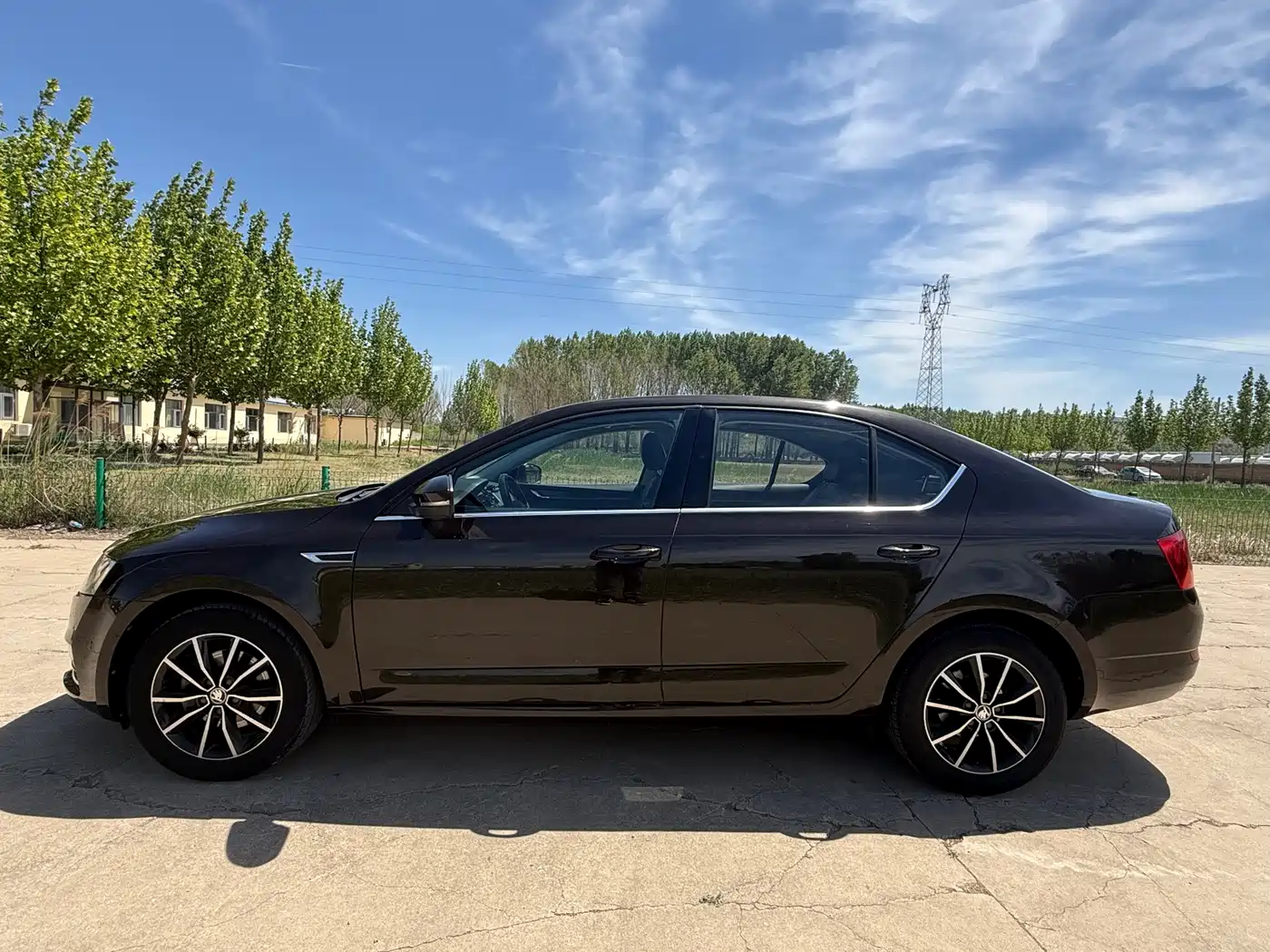 Škoda Octavia 2017 1.6L Automatic Smart Edition фото 4