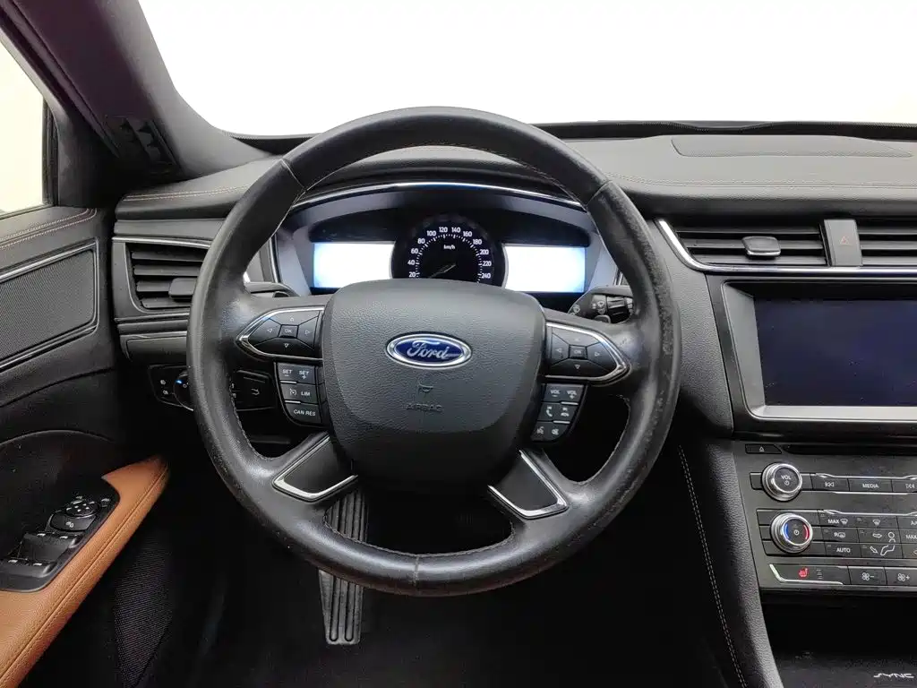 Фото 11 - Ford Taurus