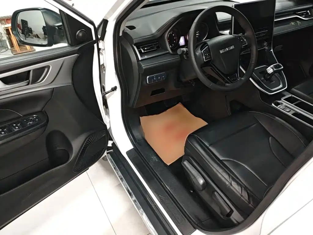 Фото 16 - Haval M6