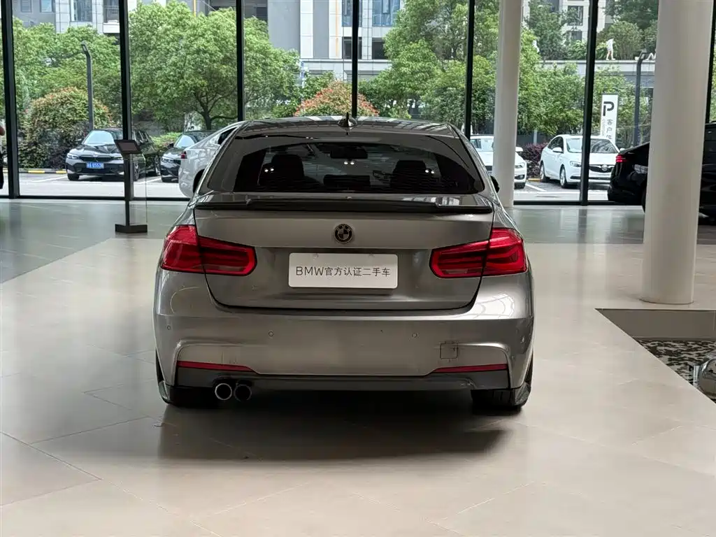 BMW 3 Series 2017 330Li M Sport фото 8