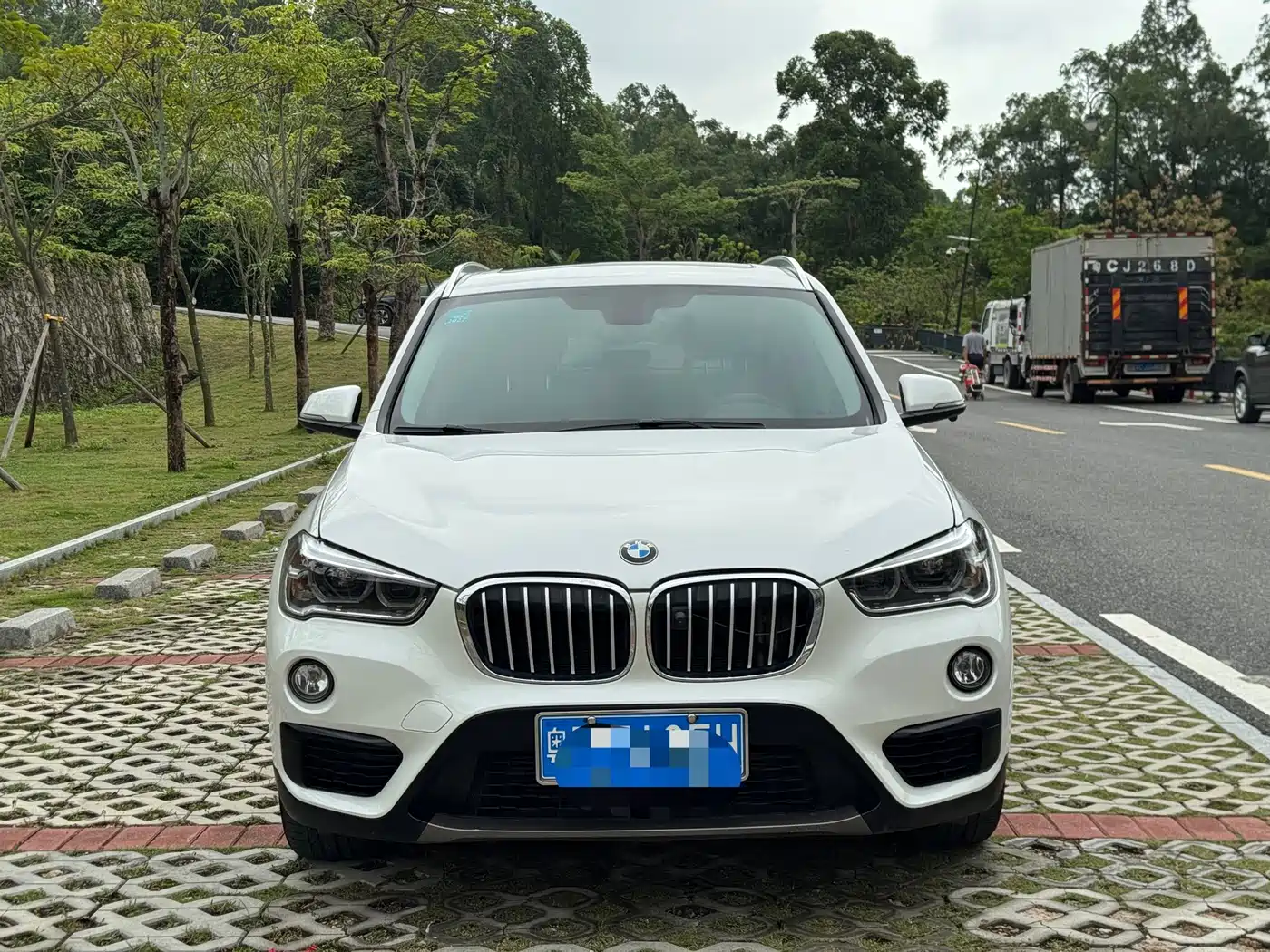 BMW X1 2019 sDrive20Li Leading Model фото 2
