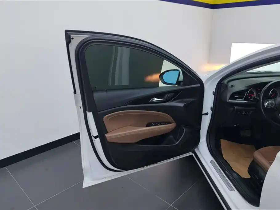 Buick Regal 2019 20T Elite China VI фото 7