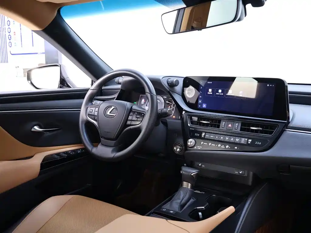 Lexus ES 2022 300h Excellence Edition фото 14