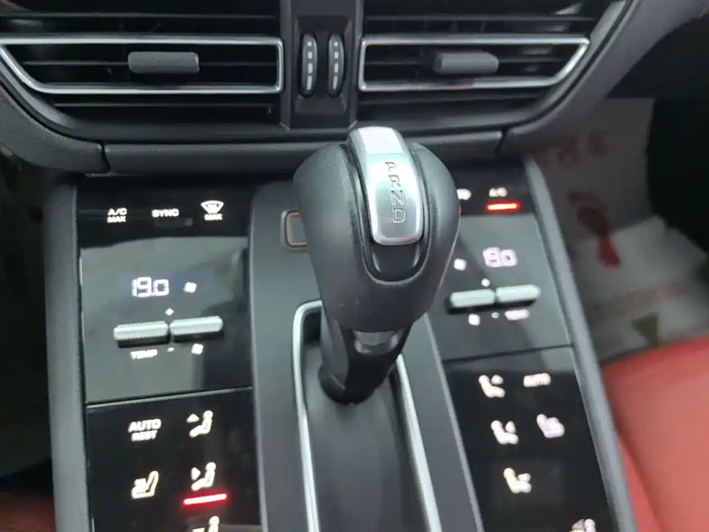 Porsche Macan 2023 Macan T 2.0T фото 14