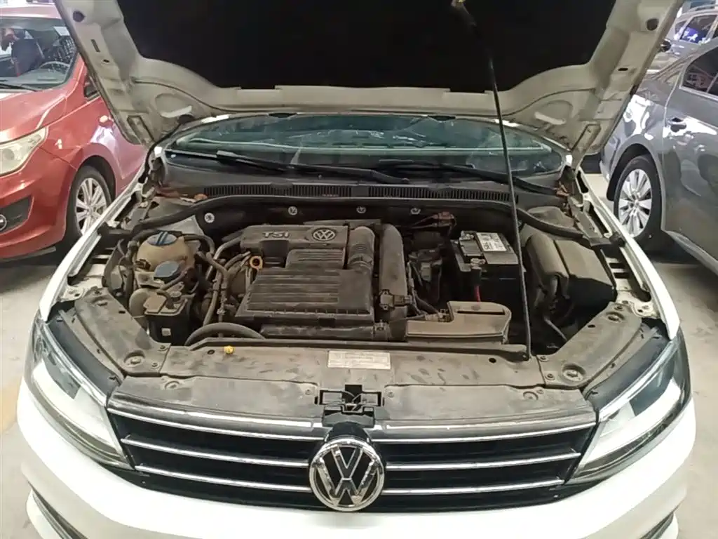 Volkswagen Sagitar 2016 230TSI 25th Anniversary Edition фото 20