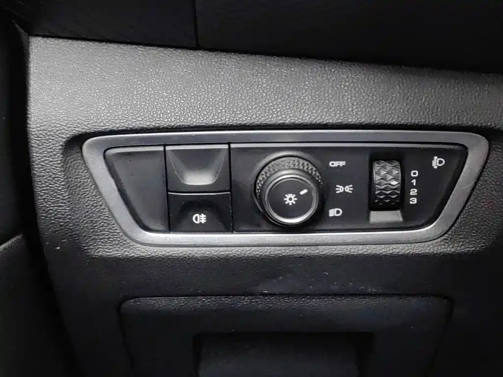 Фото 21 - Baojun RM-5