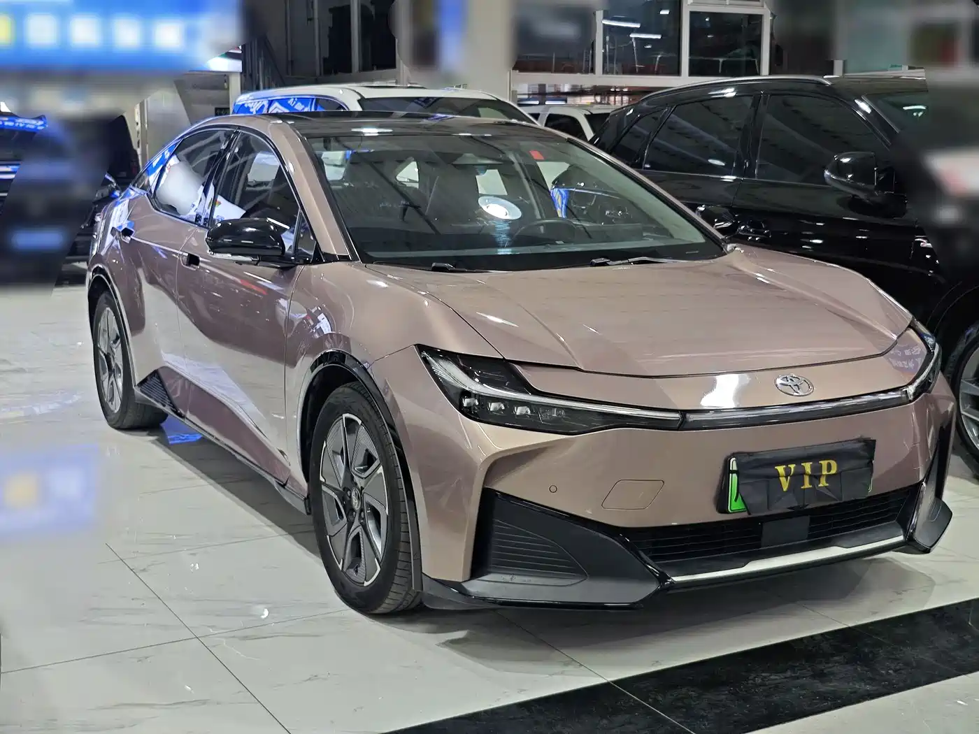 Toyota bZ3 2023 616km Long Range Premium фото 3