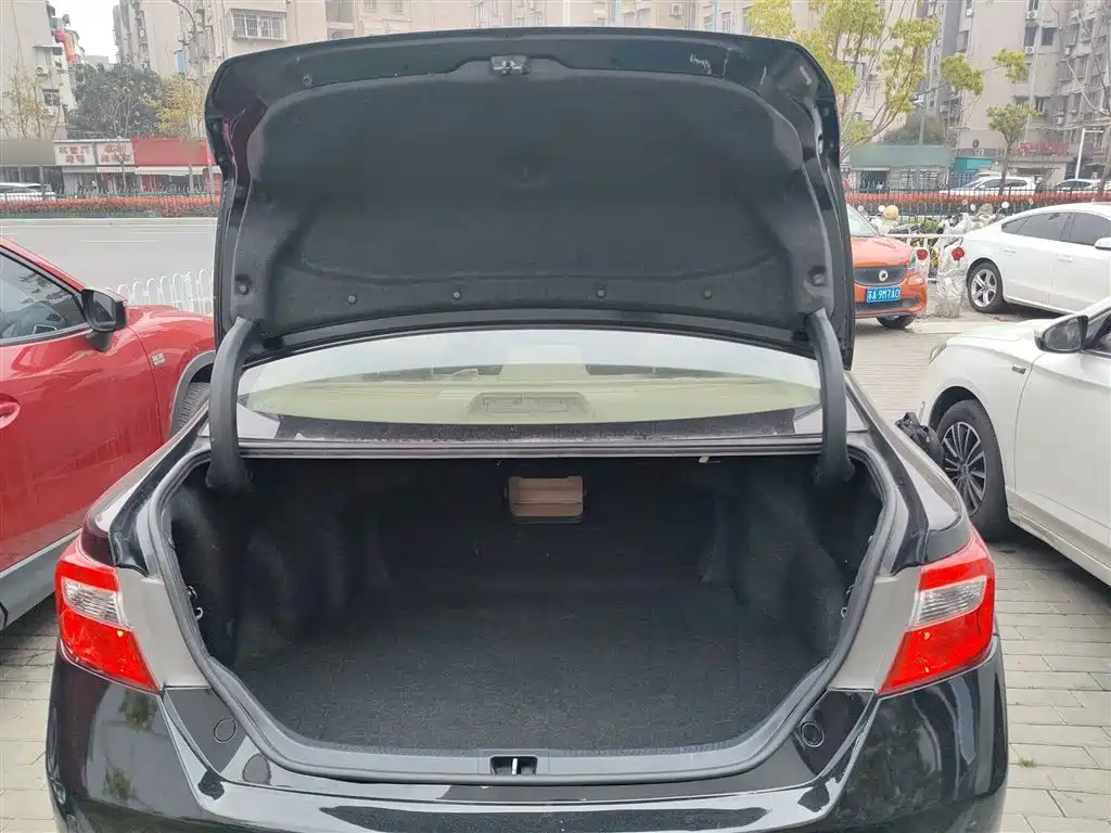 Toyota Camry 2013 2.0G Comfort фото 19