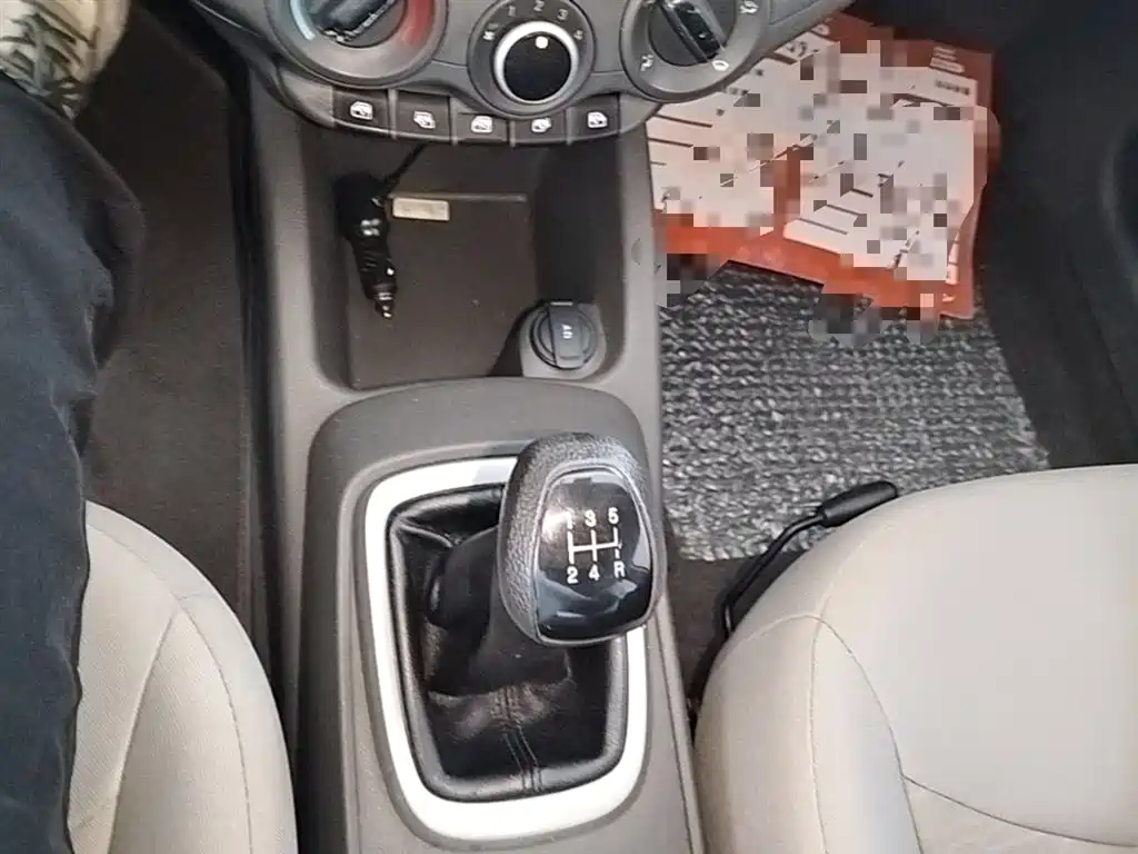 Chevrolet Sail 2018 Sail 3 1.3L Manual Comfort Sunroof фото 14