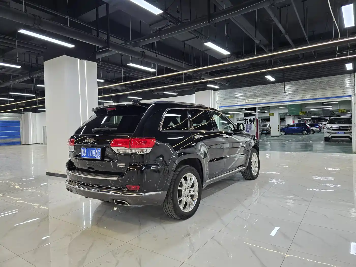 Фото 4 - Jeep Grand Cherokee (Import)