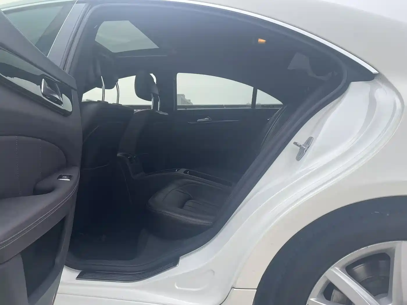 Mercedes-Benz CLS 2012 CLS 300 CGI фото 6