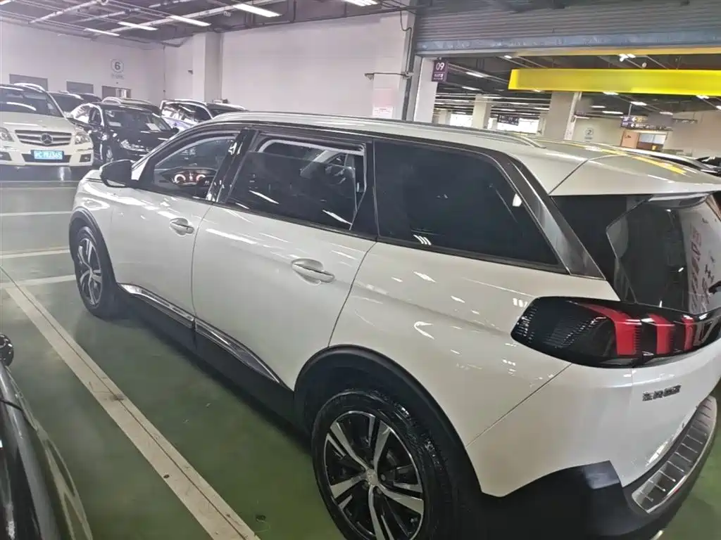 Peugeot 5008 2017 350THP 7-seat Elite Edition фото 5