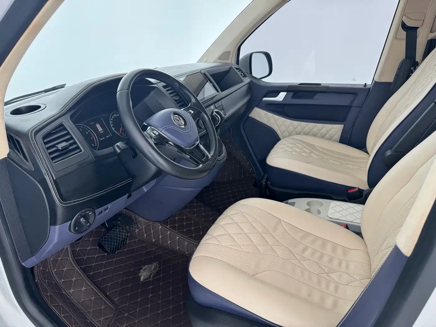 Volkswagen Caravelle 2019 2.0TSI 4WD Comfort 7-seater фото 5