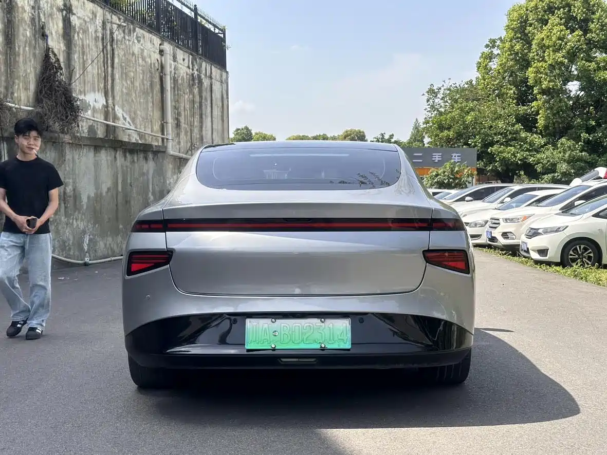 XIAOPENG P7