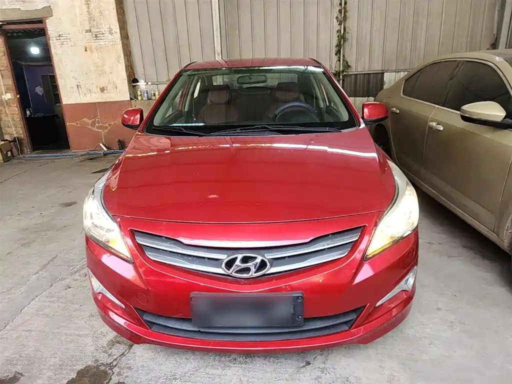 Hyundai Verna 2014 1.4L Manual Smart GLS фото 3