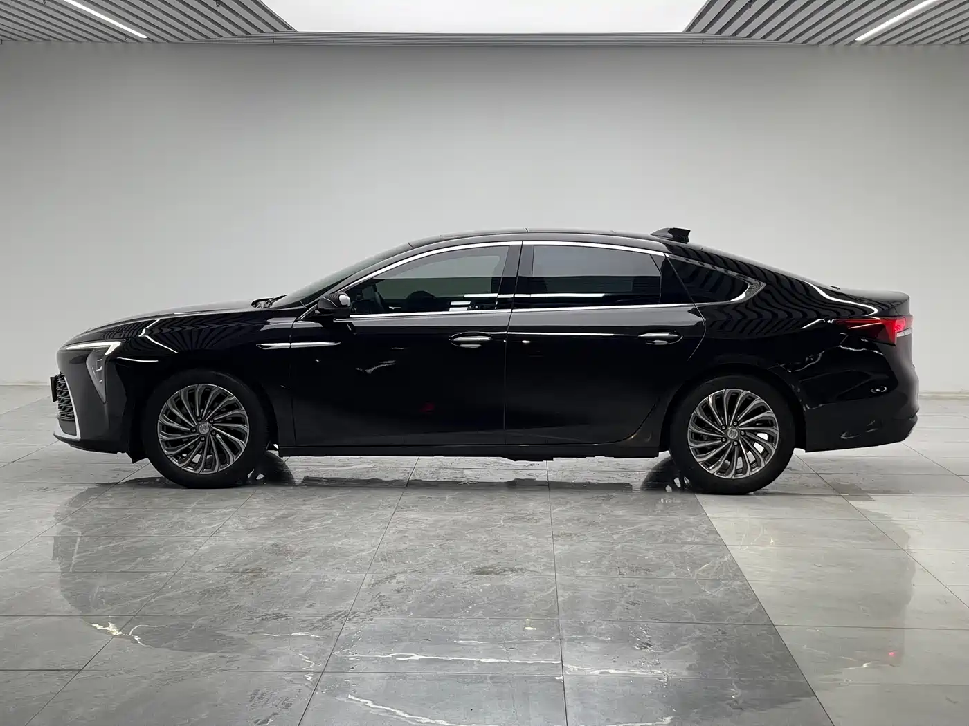 Buick LaCrosse 2023 25T Cross Edition фото 7