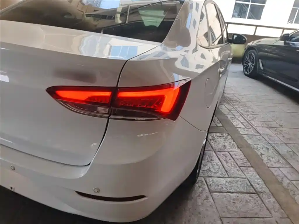 Buick Excelle 2021 Exemplar 1.5L Auto Progressive фото 8