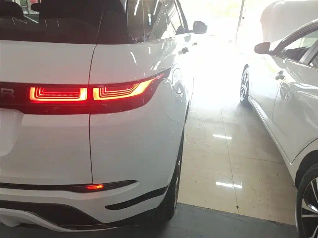Land Rover Range Rover Evoque 2020 249PS R-DYNAMIC S Sport Edition фото 8