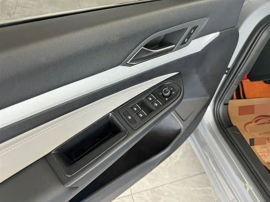 Volkswagen Golf 2023 280TSI DSG Pro фото 13