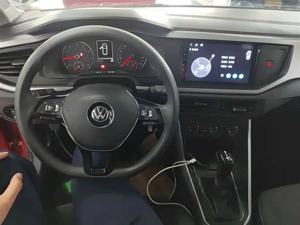 Volkswagen Polo 2019 Plus 1.5L Automatic Panorama Enjoyment Edition фото 10