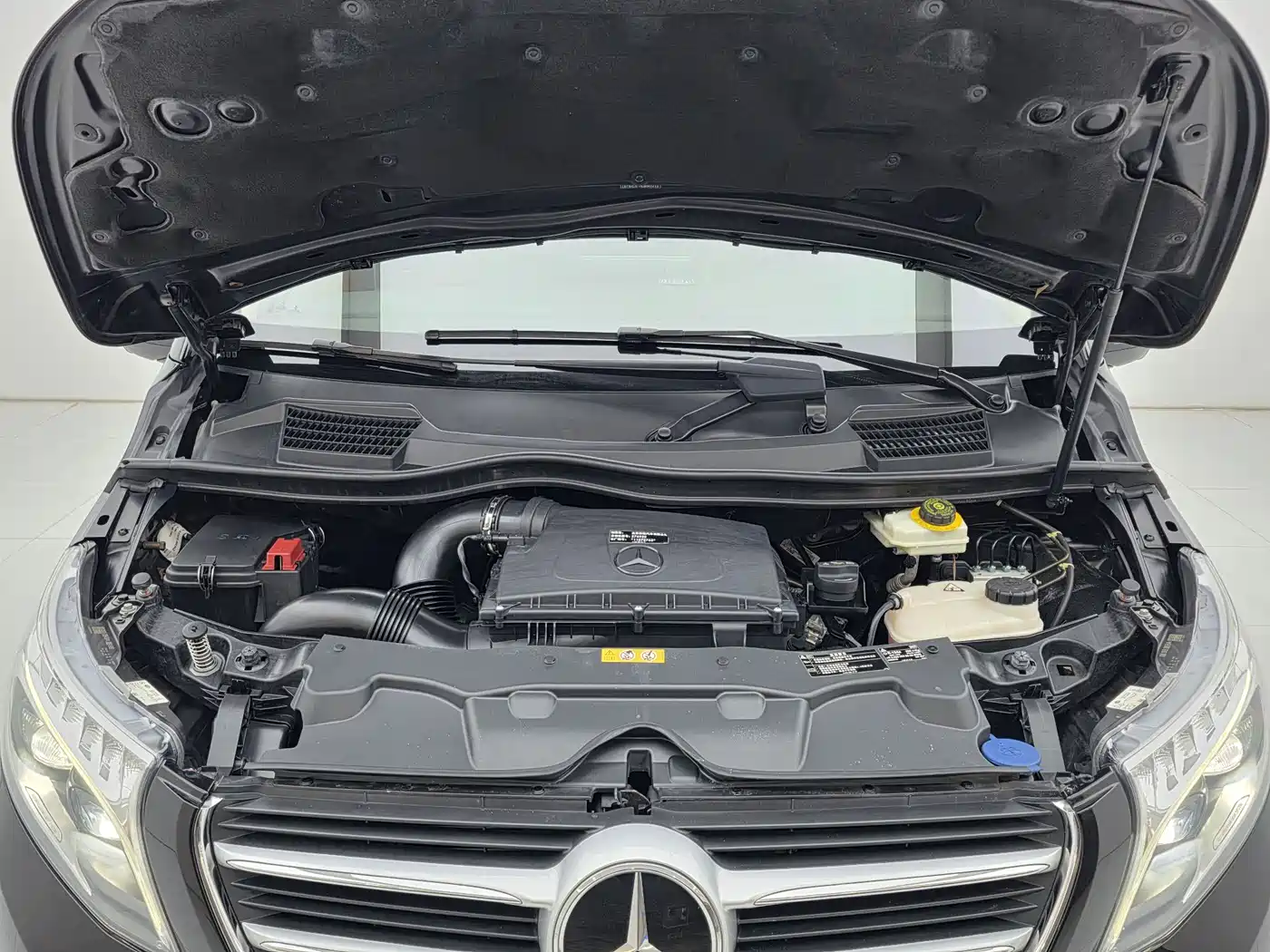 Mercedes-Benz V-Class 2018 V 260 L Premium Long Wheelbase Edition China VI фото 24