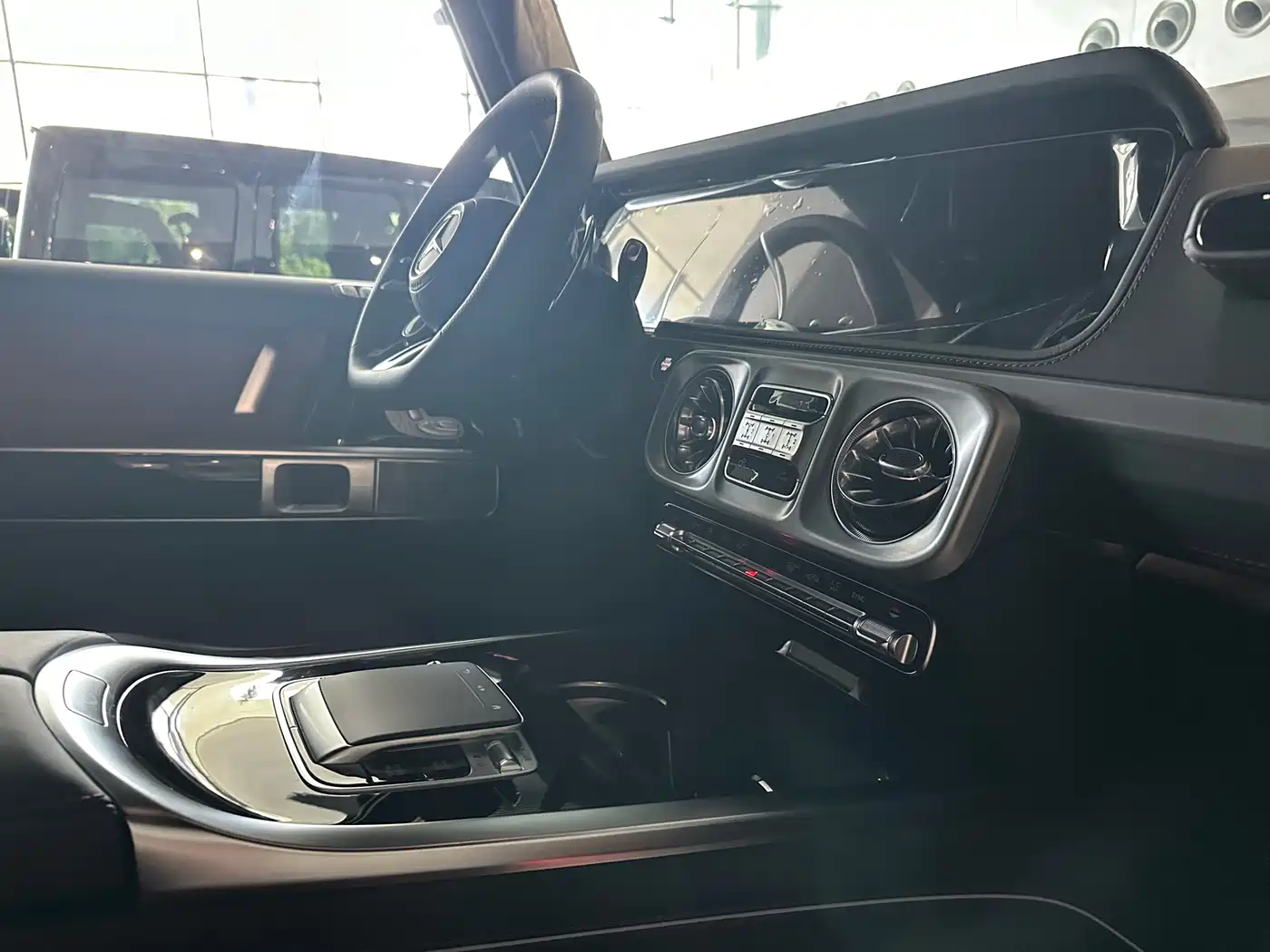 Mercedes-Benz G-Class AMG 2025 AMG G 63 фото 4