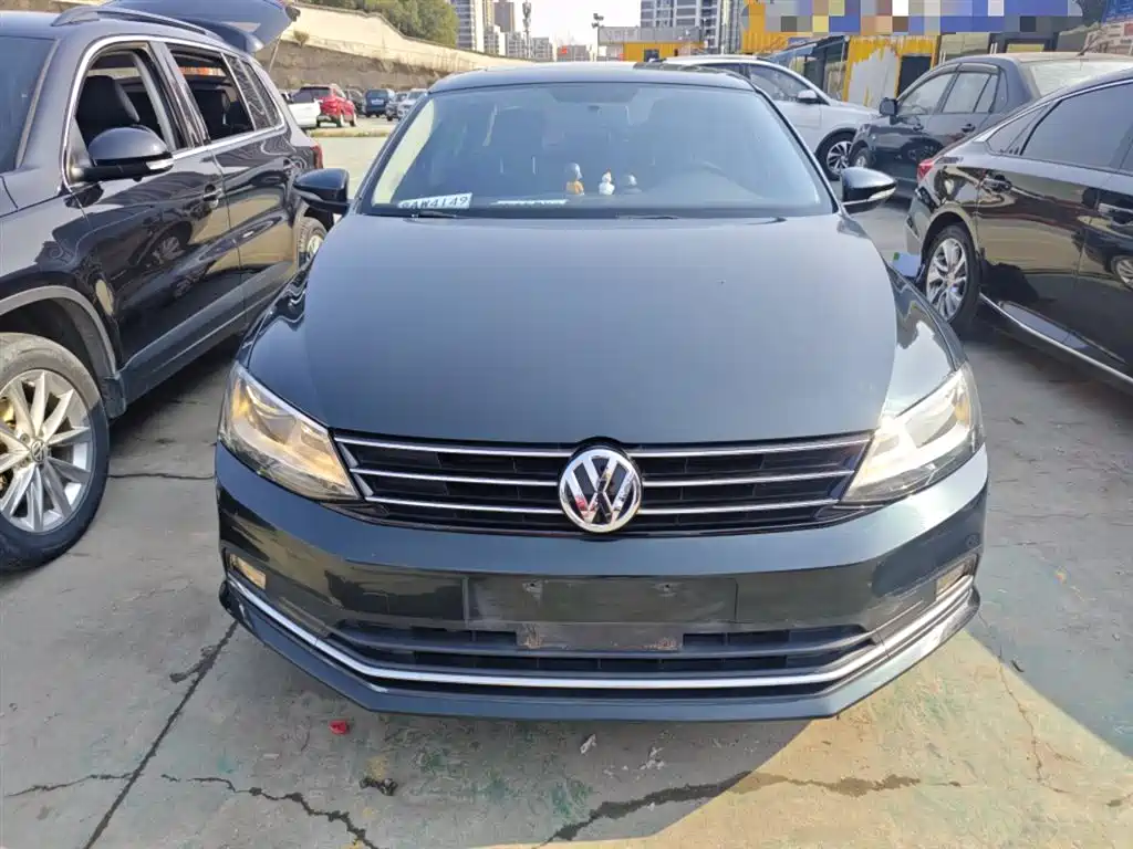 Volkswagen Sagitar 2016 230TSI 25th Anniversary Edition фото 3