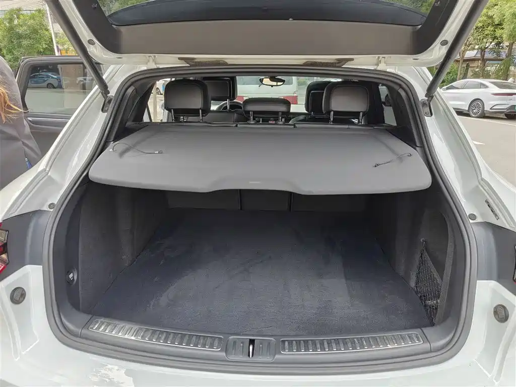 Porsche Macan 2017 Macan 2.0T фото 2