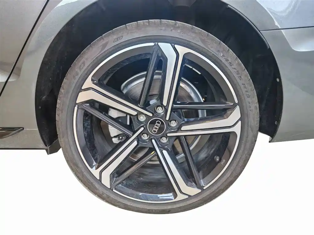 Audi A4L 2024 40 TFSI Luxury Dynamic фото 14
