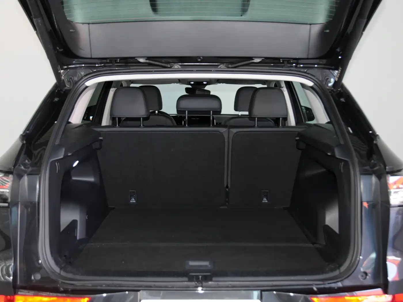 Volkswagen Talagon 2024 380TSI 4WD R-Line Touring фото 7