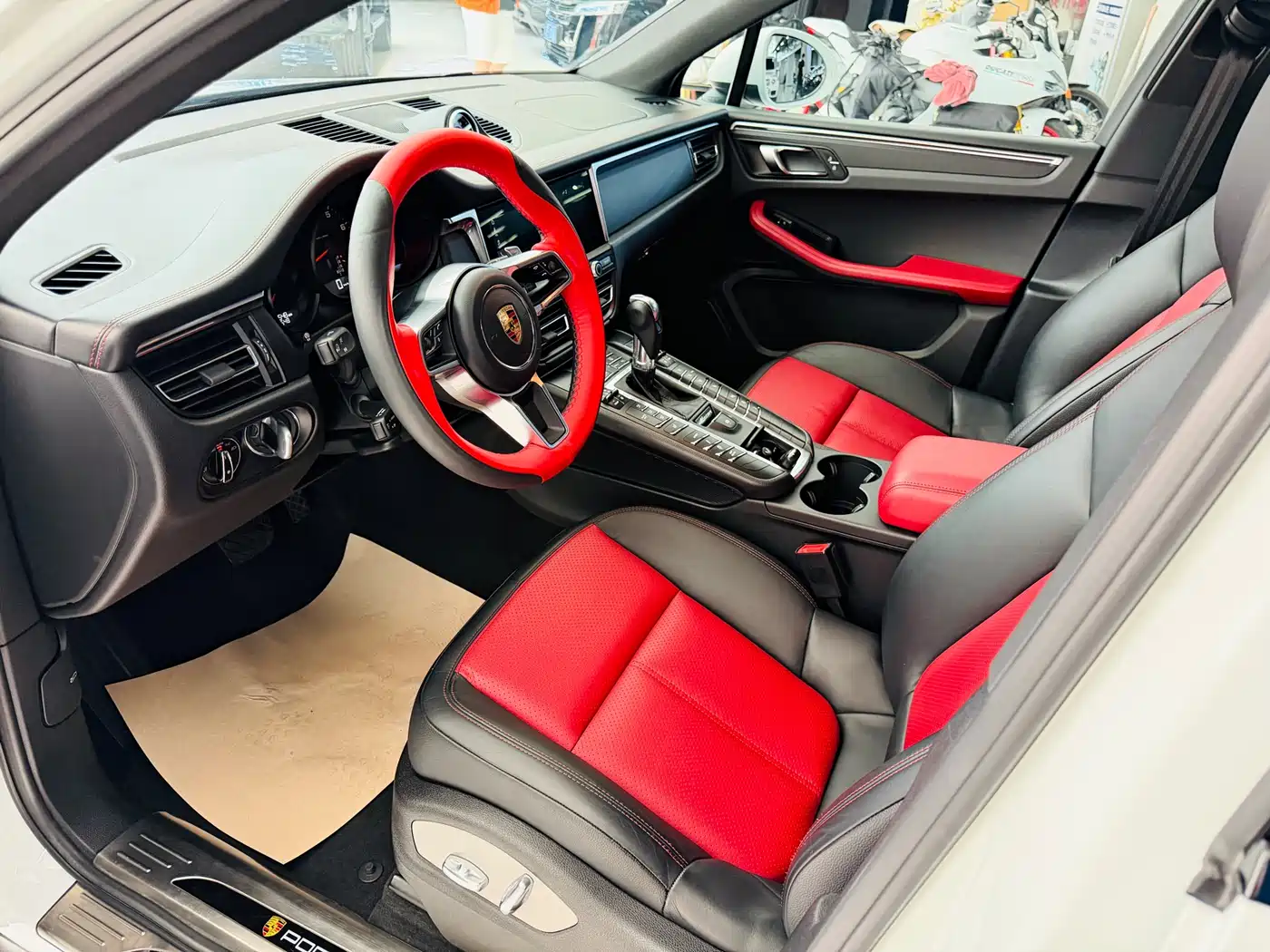 Porsche Macan 2018 Macan 2.0T фото 6