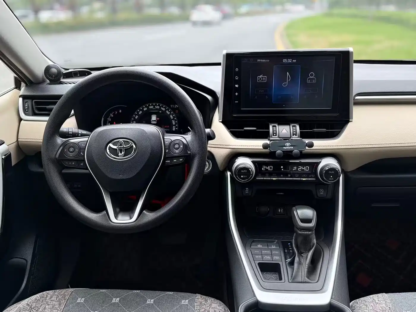 Toyota RAV4 Rongfang 2020 2.0L CVT AWD Trend Edition фото 12