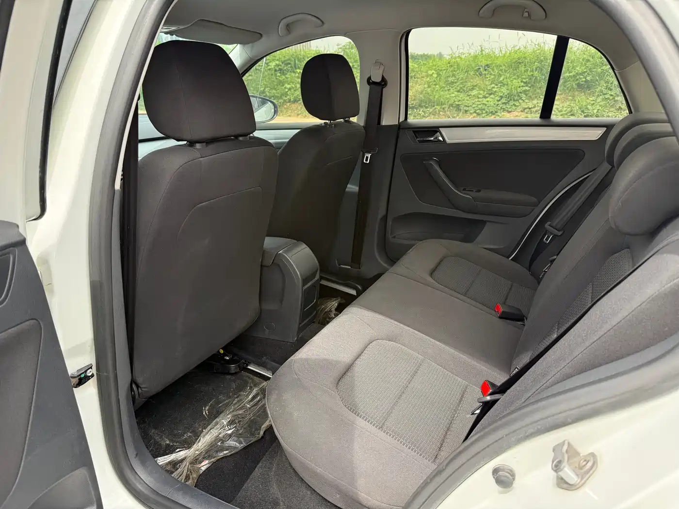 Volkswagen Bora 2014 1.6L Automatic Fashion Edition фото 5