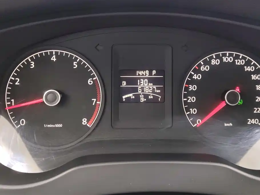 Volkswagen Sagitar 2014 Facelift 1.6L Automatic Comfort фото 14