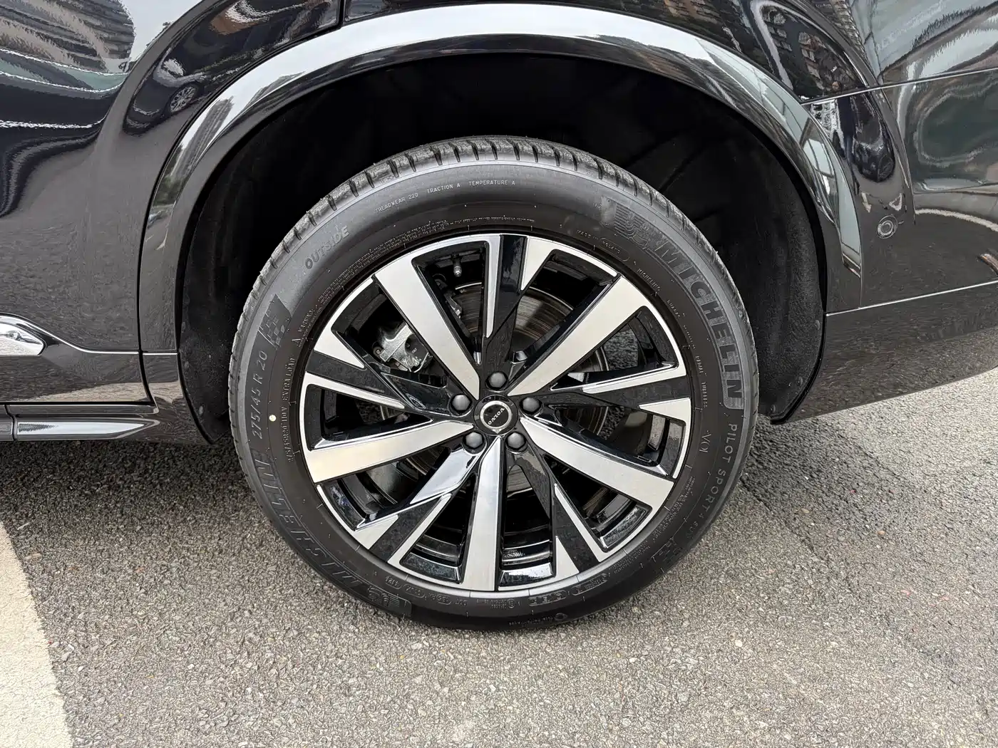 VOLVO XC90 PLUG IN HYBRID